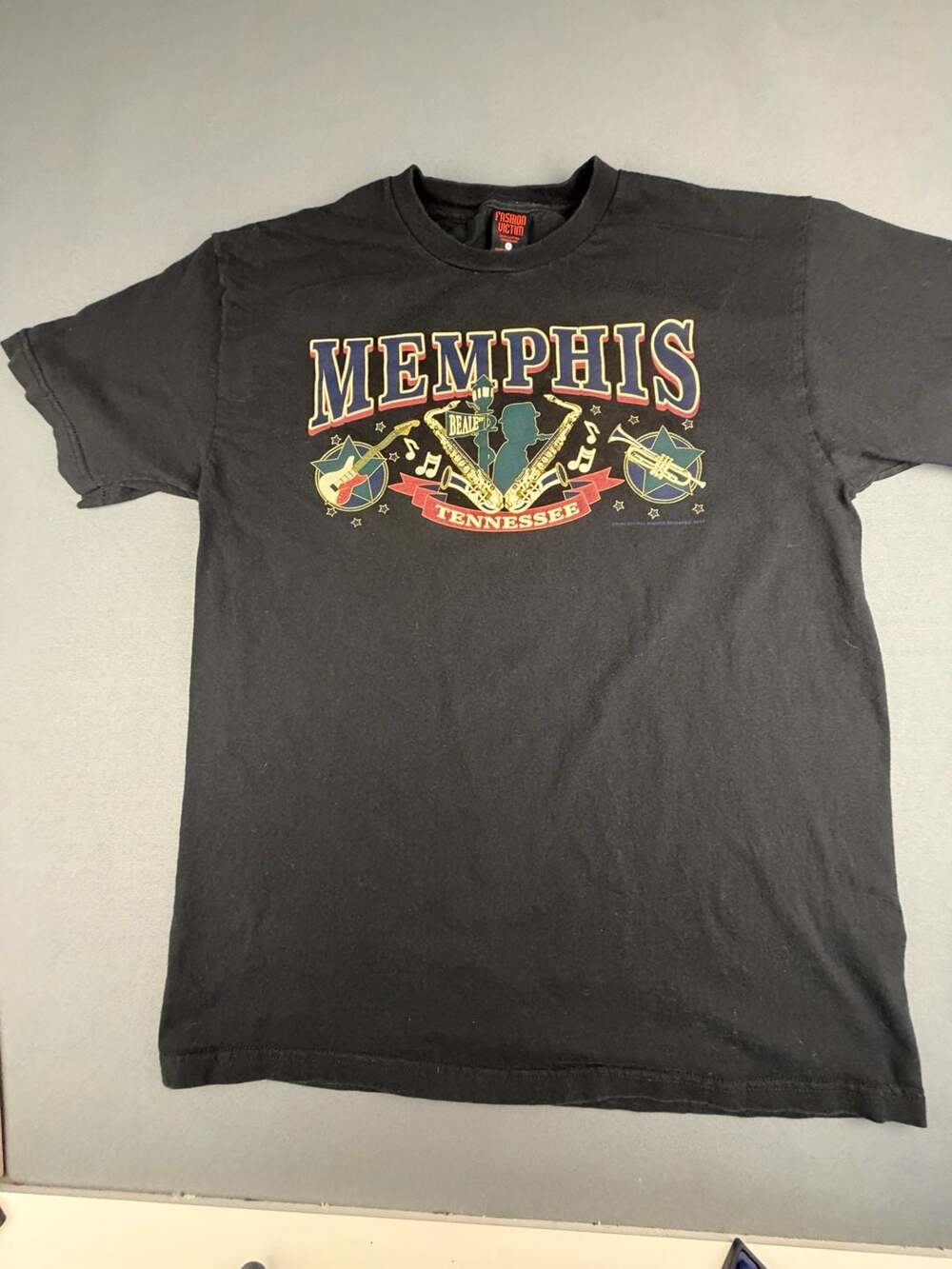 100% Cotton Memphis Tennessee Graphic T Large Made In USA